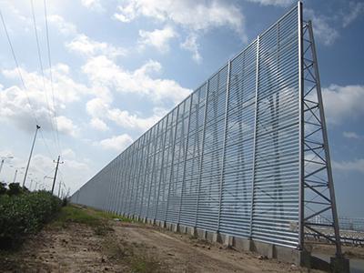 Steel structure of wind fence