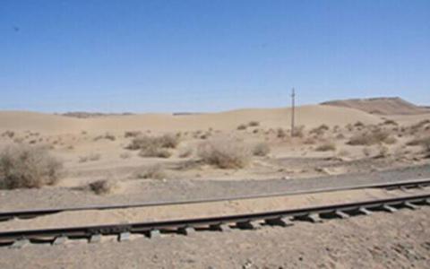 Sand fence for desert