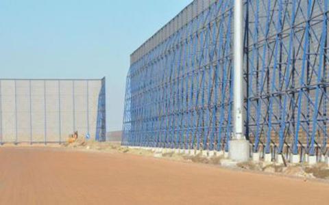 Sand fence for desert